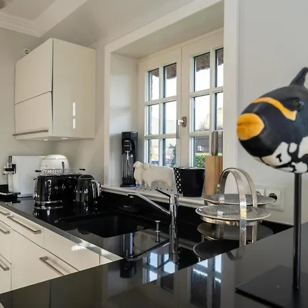 Villa Hengist Mit Sauna, 600 Meter Vom Weststrand, Wenningstedt, Sylt - 1 Hund Willkommen Hébergement de vacances